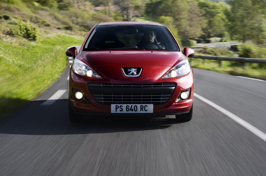  Peugeot 207 RC 2010 года  (фото 9 из 27)
